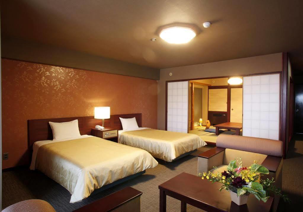 Hotel Kirishima Castle Exterior photo